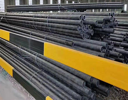 Q235 Czarna stalowa rura bez szwu walcowana na gorąco ASTM A53 Gr.B Carbon Erw Weld Round