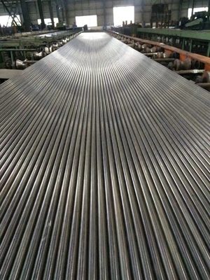 Rura bez szwu ze stopu T11 T12 ASTM A213 do ropy naftowej
